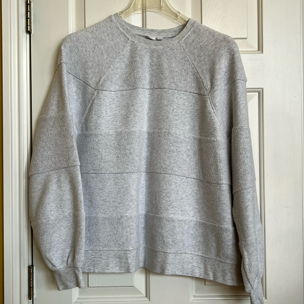 GAP crew sweatshirt